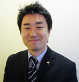 ���{����